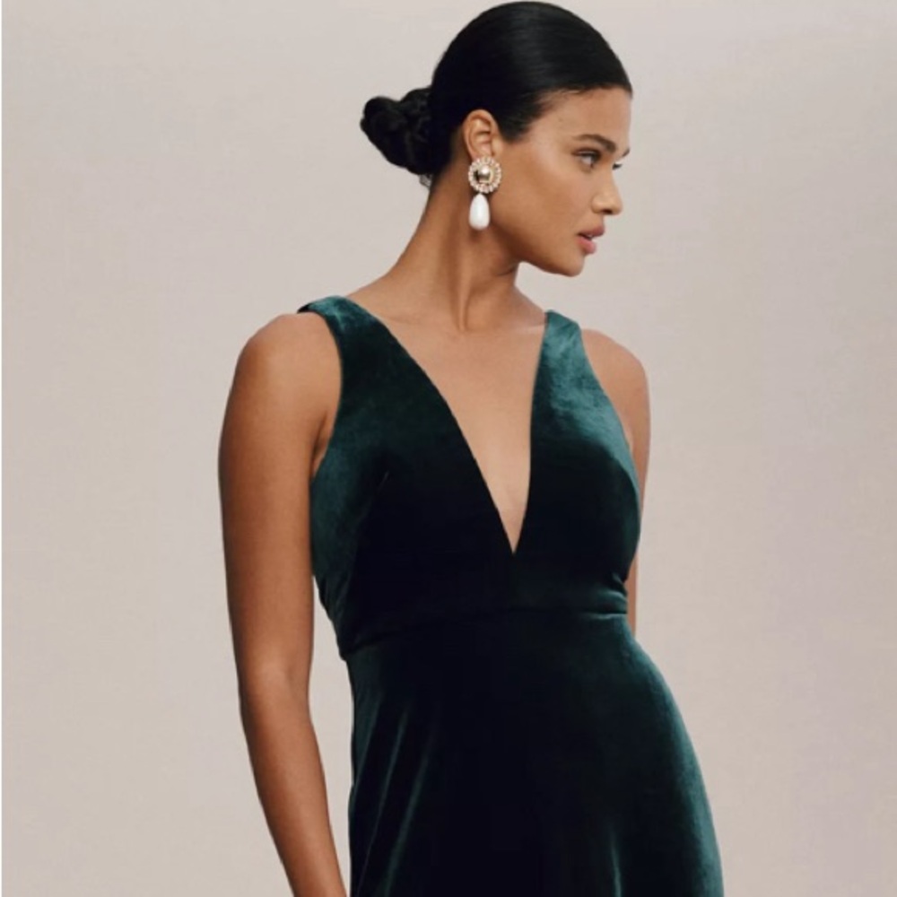 Jenny Yoo Logan Deep-V Velvet Column Gown - Picture 1 of 7